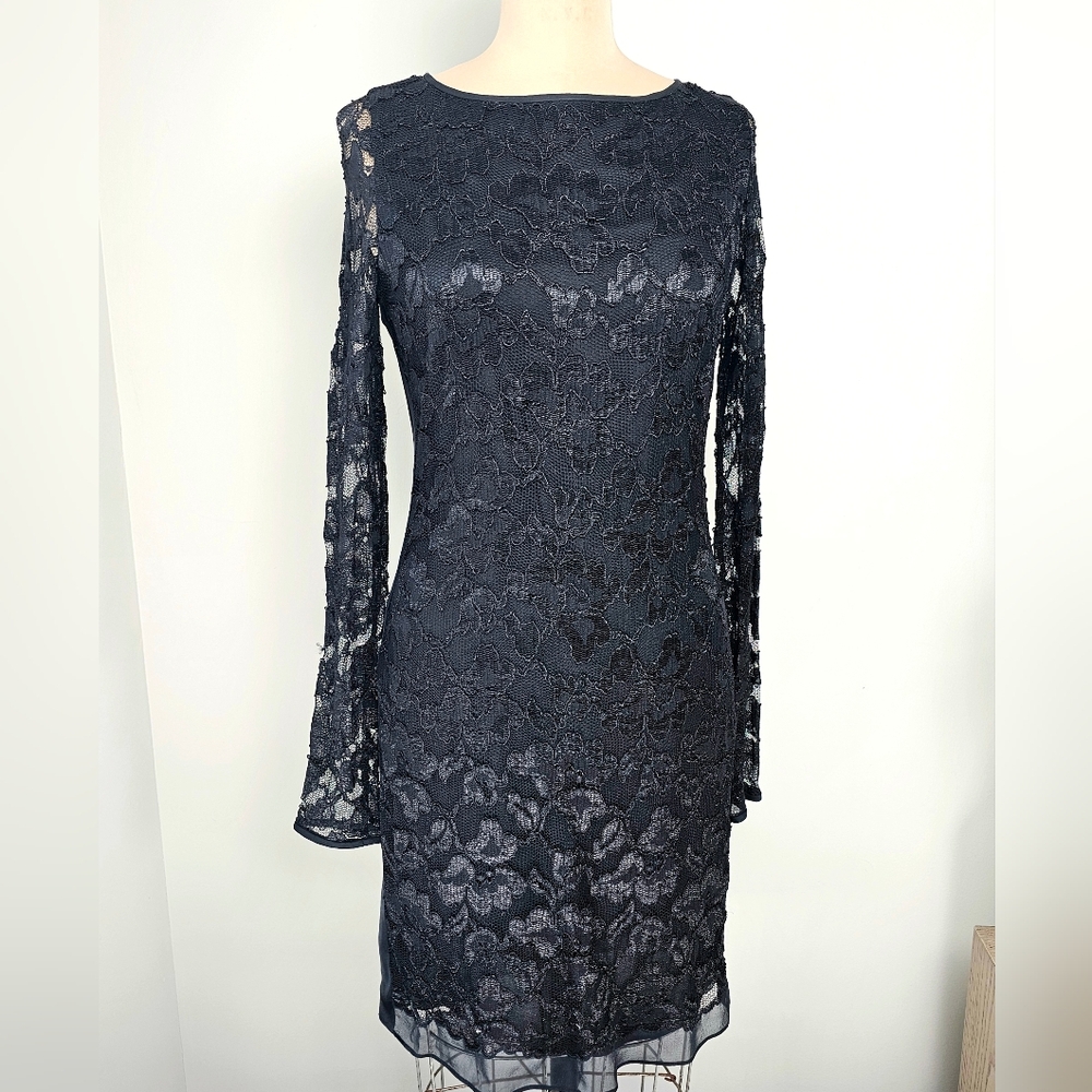 DVF Diane von Furstenberg Black Lace Bell Sleeve Cocktail Dress Size 6 Vintage
